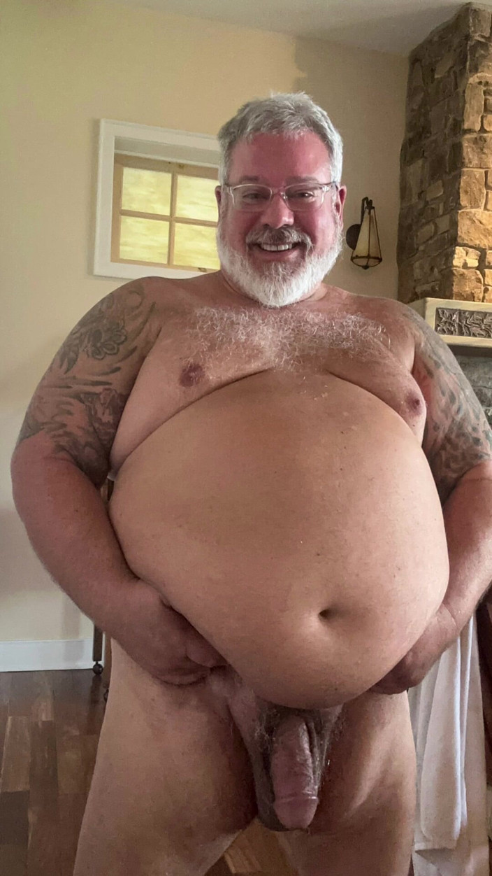 Hand-Free-Daddy-Chub: 알몸의 통통한 춤은 손을 묶고 오르가즘을 낳습니다.