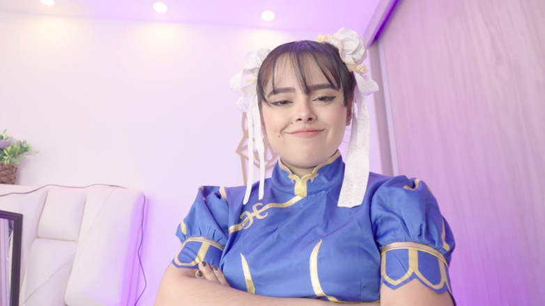CuttieJennie: Interogatoriul lui Chun Li