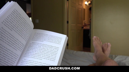 Dad Crush: Slutty stepdaughter Jeleana Marie sucks Stepdaddy every time stepmom is...