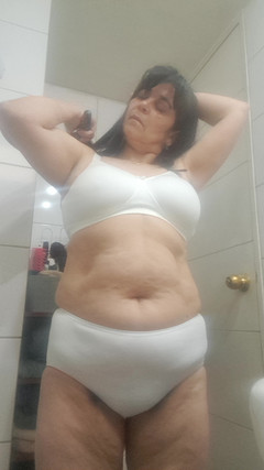 Mommy big hairy pussy: Ibu tiri bersaiz Plus Lingerie