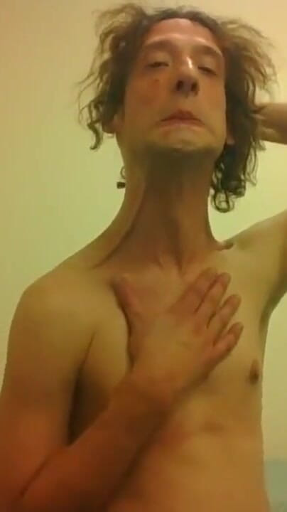 Topless Transgirl Super Extending Her Neck (Lil Taste)