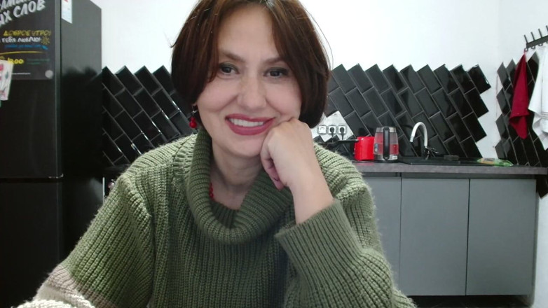 ANGELA_LADY: Îți voi arăta curul astfel încât să-ți lingi umplerea