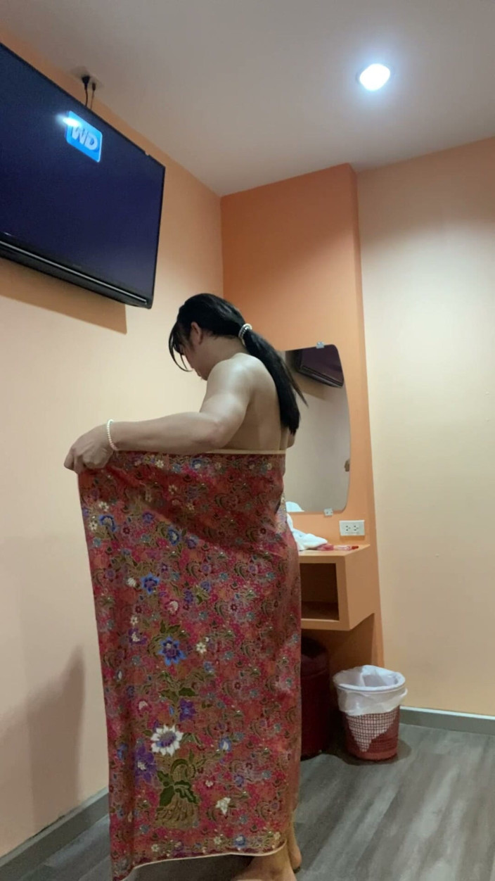 Fampfy Nana: Sau khi kết thúc nghi lễ công đức, chúng ta hãy đến...