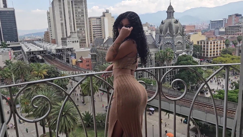 TopPawgs: Sexy tiener latina houdt van veilige seks