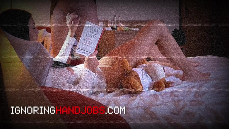 Ignoring Handjobs: Сімона дражнить член для доїння попередньої сперма