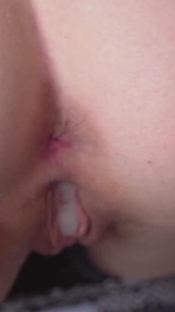 Perfecte roze poesje neukpartij en creampie close-up