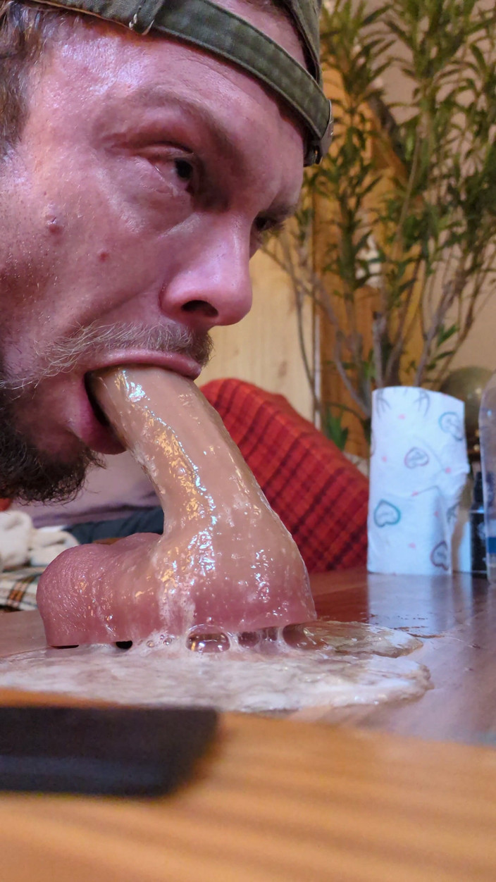 Deepthroat Madness: Hardcore kneblowanie podczas głębokiego gardła Wielki Dildo (slowmotion)