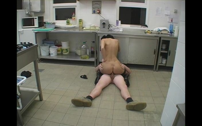 EroticPlanet XXX: Извращения - Эпизод No 02