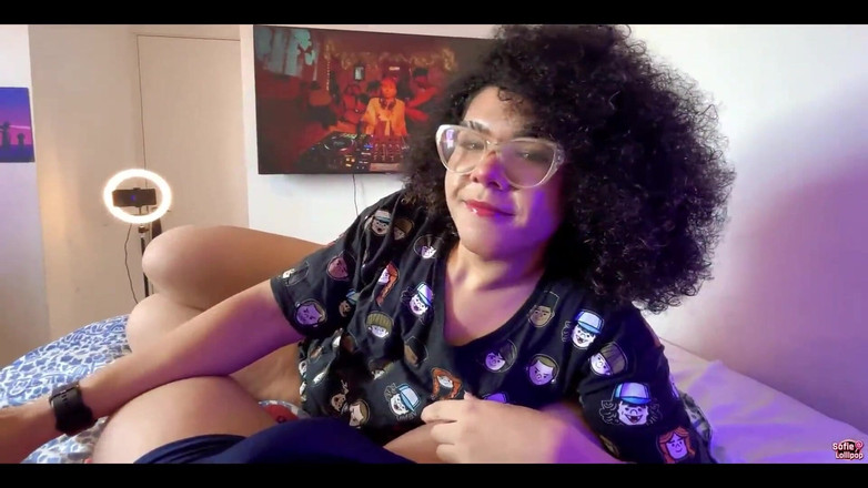 Sofie lollipop: Pantatku dientot habis-habisan sama cowok berkuda yang bahenol!