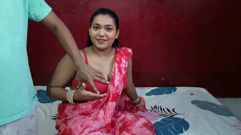 QueenSonali: Madrasta tesuda diz beta mera bra hook band karde