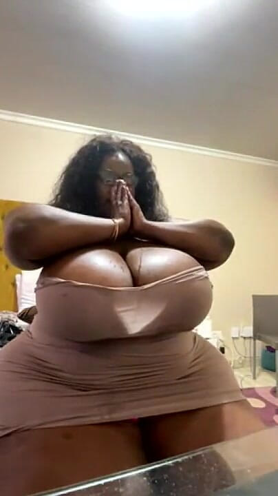 Legendary Booty Overdose: Gordinhas gemendo fetiche e adoração de peitos