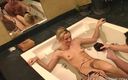 Camel toe girls: Passionate Couple Having a Great Time in the Bath