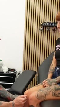 Eu traí meu namorado para uma tatuagem grátis