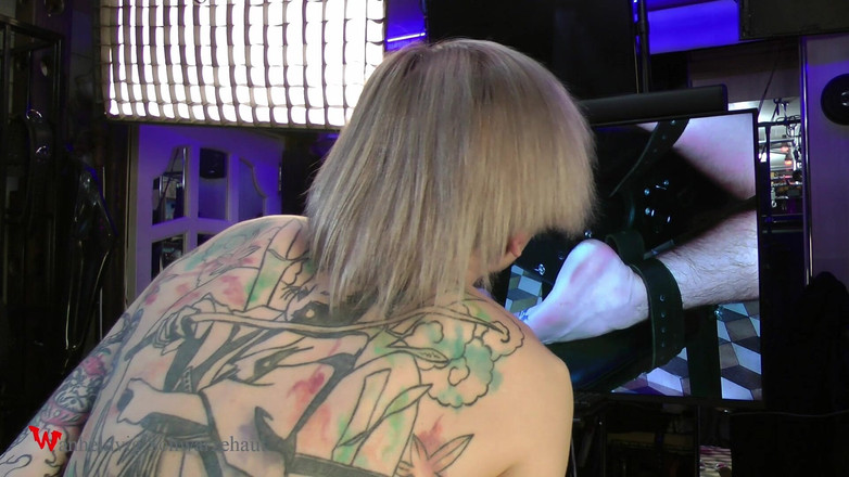 Wanheldvig: Nicky 恐怖 脚挠痒痒