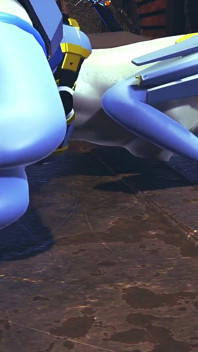 Robot kız götüne anal boncuk alıyor