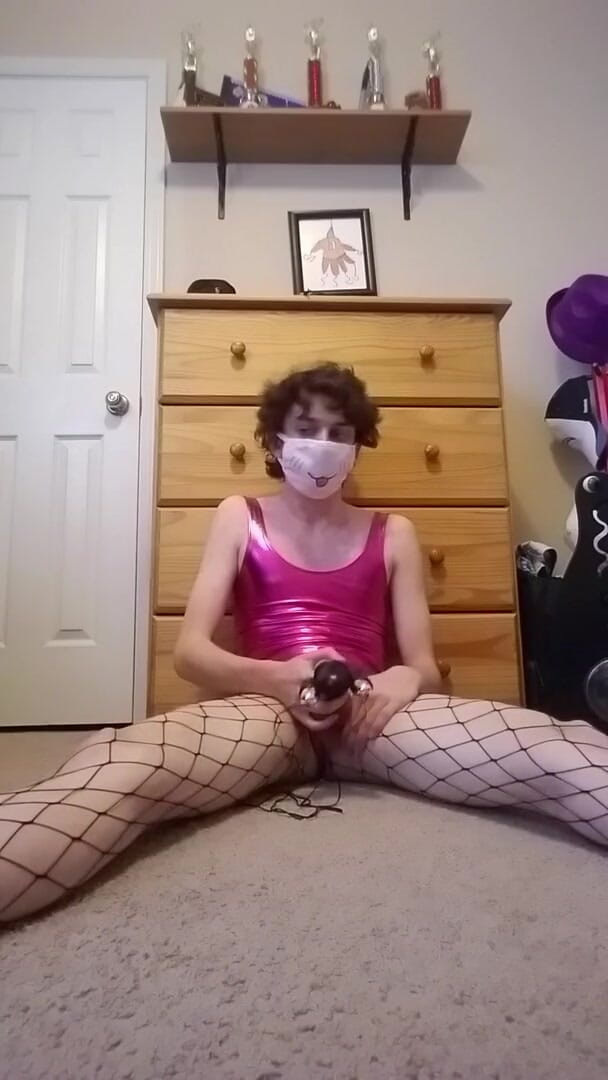 Nate's crossdressing site: Забава з вібратором на голові пеніса