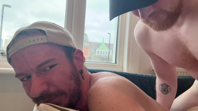 8IncherGinger: Top grueso de 8 pulgadas folla una parte inferior hambrienta