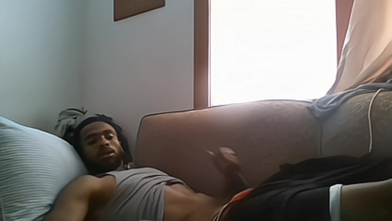 DamagedUnity9: Ung svart man visar bbc