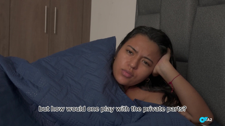 Incognita XXX: Chica inocente sin experiencia es follada duro por su hermanastro
