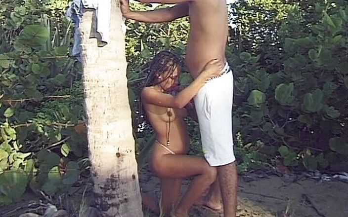 Exotic Girls: Секс в лесу Ямайки
