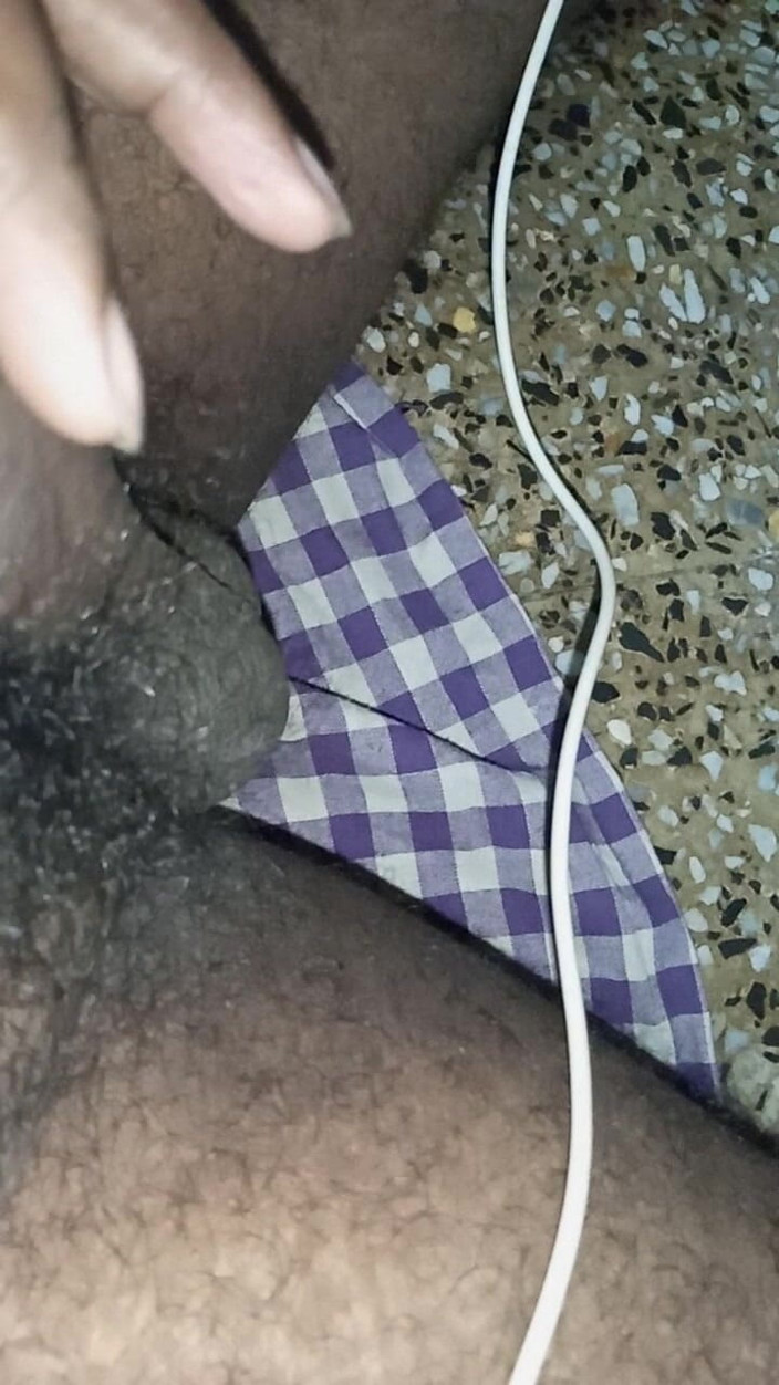 Sweet Indian cock: La masturbación