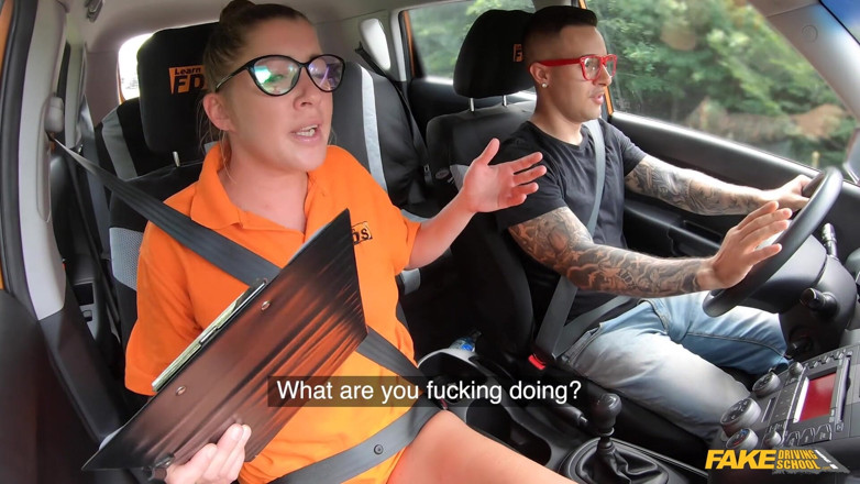 Fake Driving School: Sexo duro para sexy nueva instructora
