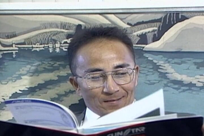 Asian Mature Climax: 상사 자지를 빠는 겸둥이 아시아 십대 비서