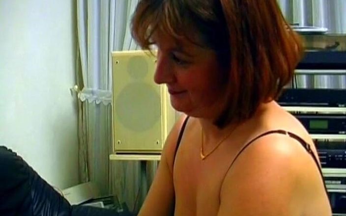 German Amateur Videos: Amatör mogen från Tyskland blev tuttknullad