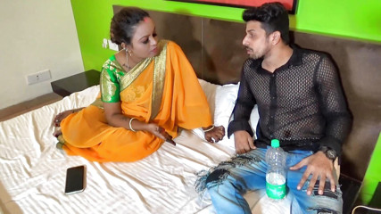 suchismitasarkar: Ein Desi Bhabi und sein Ex-freund gingen in ein Hotelzimmer...