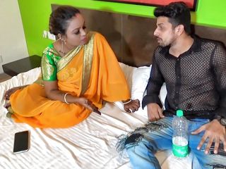 suchismitasarkar: एक देसी भाभी और उसका पूर्व प्रेमी होटल के कमरे में गए और चुदाई की।