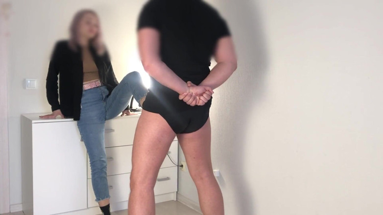 Amateur_fetish: Teen ballbusting 2 | angle 2