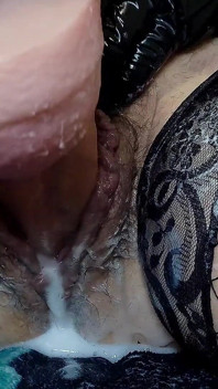 Gorda Jugosa MILF Con Coño Bajo El Cierre De Gruesos Muslos, Masturbación