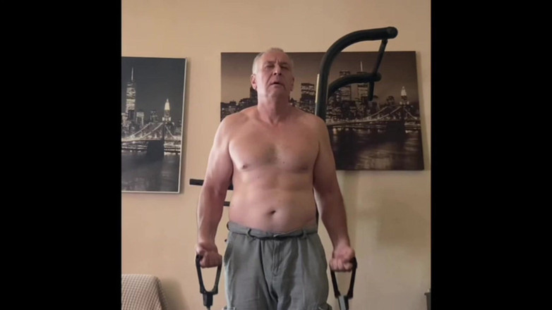 Alex Art: 壮汉训练后手淫