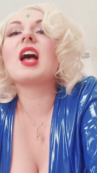 FemDom POV: blond Mistress trenuje cię!