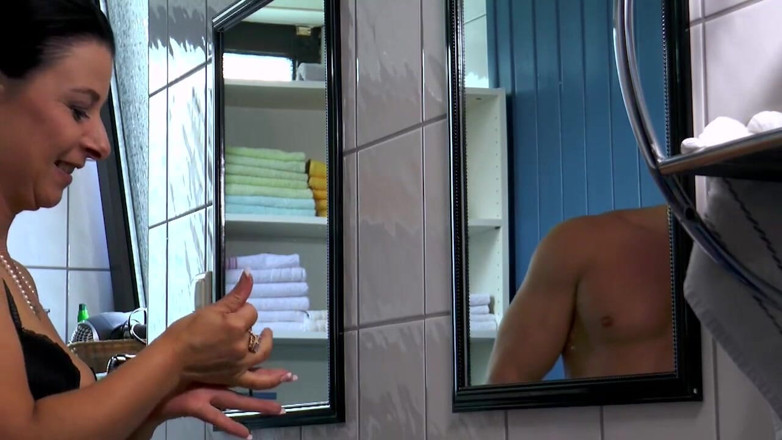 Deutschland porn: Mame sexy și bunicuțe