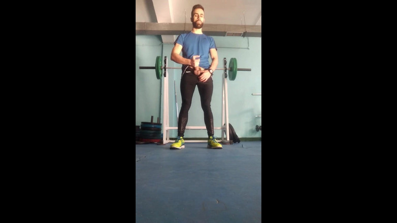 Zeus Ray: Entrenamiento Desnudo En El Gimnasio (100% Real)