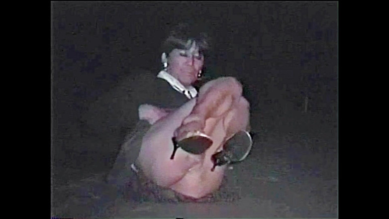 Pai-chan: Полностью видимая молодая Pai-Chan - Острые ощущения ночного парка