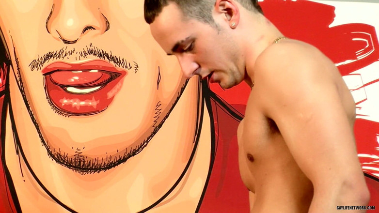 Lollipop Twinks: Slim Skylar Can Take It
