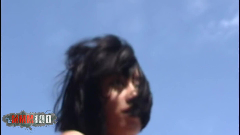 MMM100: Betty betty cewek asia super seksi ini melepas bajunya