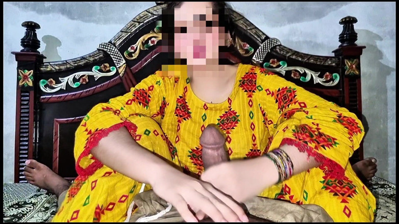 Kingsizedevil: तंग पीली सलवार कमीज में हॉट ईरानी लड़की बड़े स्तनों वाली चूची चुदाई और सख्त लंड असली घर का बना वीडियो खेलती है