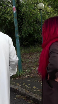 Alemã ruiva peituda natural, menina Dani Luve seduz para foda amadora dura