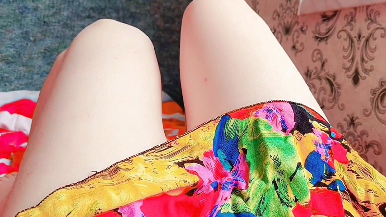 Kitty_Cross: Quần tất lưới cá gợi cảm trên đôi chân trơn tru...