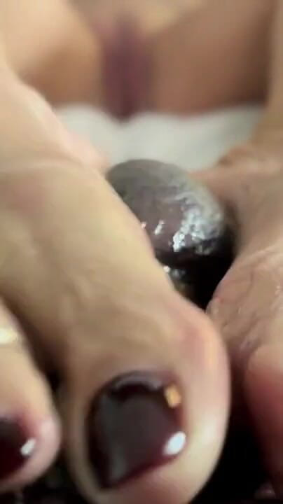 Footjobs & Blowjobs: Sandy Sweet (Mr. Bull)