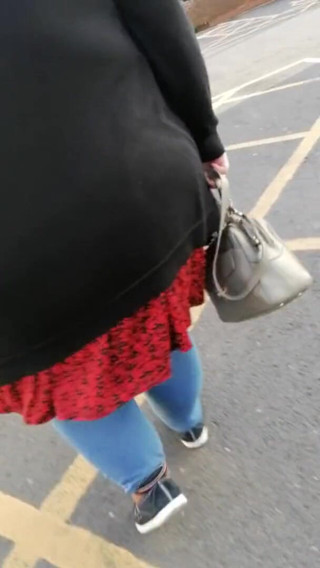SSBBWLadyBrads: I know you like to see me walk