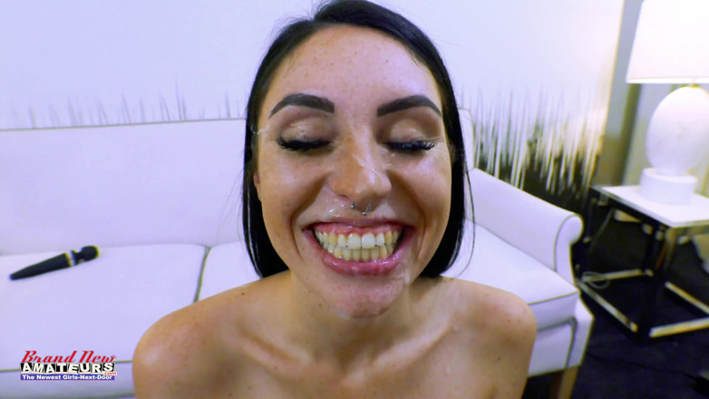 Brand New Amateurs: Gwiazda porno Ashley Wolf daje instruktażowe lodziki i połyka ogromny ładunek