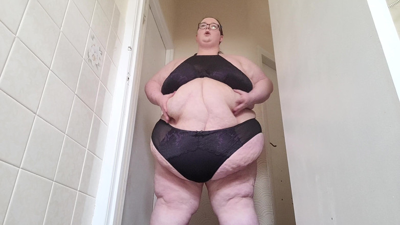 SSBBWLadyBrads: Penari striptis gemukmu yang gemuk