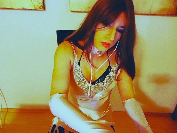 Tammy sissy slave: “hot Crossdresser: Shiny Outfit, Porn and Self-pleasure