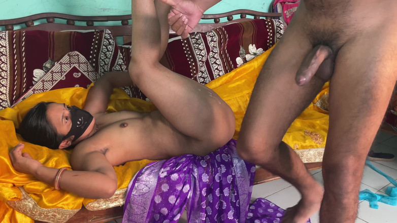 Raniki chut: Bhabhi desi cantik berkongkek peribadi di luar audio hindi penuh