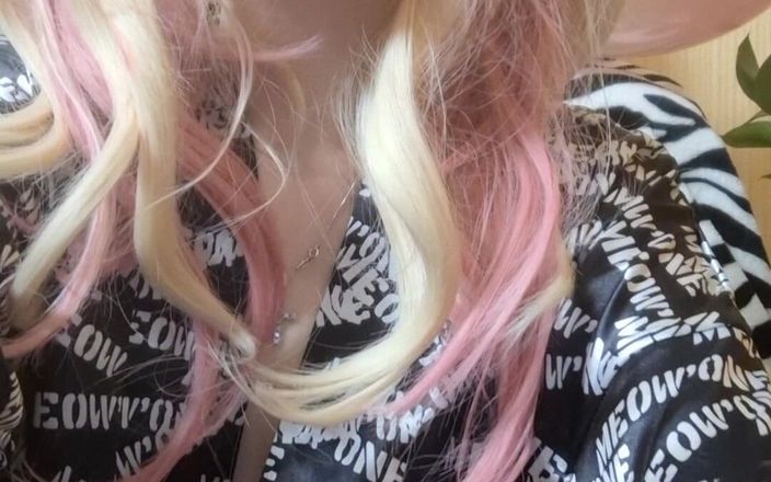 ElzaKom: Sweet Teen Elza Kom