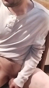 Headphones on Cumshot